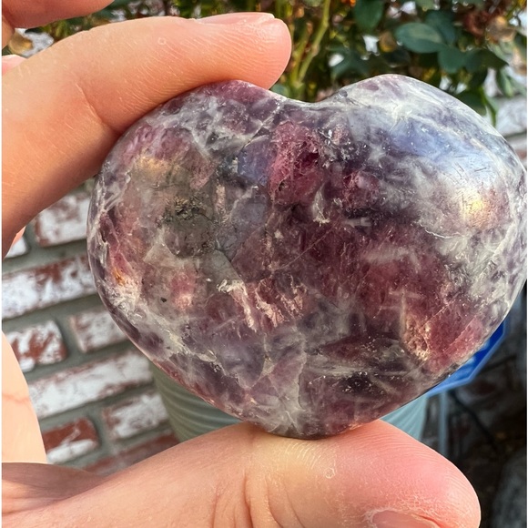 Unicorn Stone Heart Carving - Picture 3 of 6